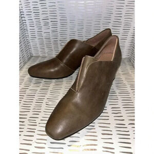 All‎ Black Shoes Women's 8.5 EU 39 Beige Leather Slip On Silver Metallic Heel